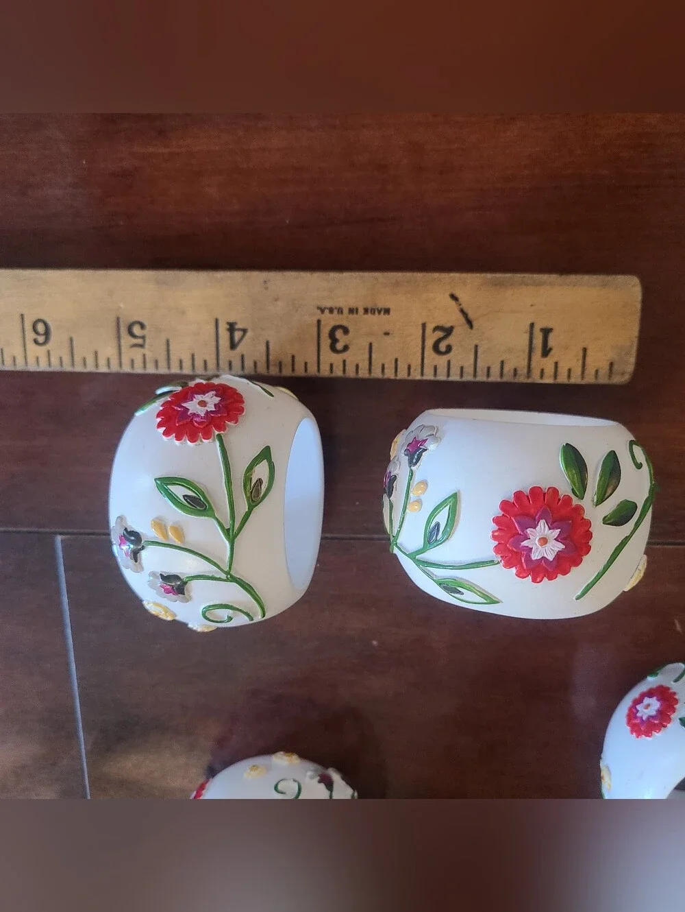 Vintage 90s Molded Resin Floral Napkin Rings Set of 4 White 3D Flowers Designpac